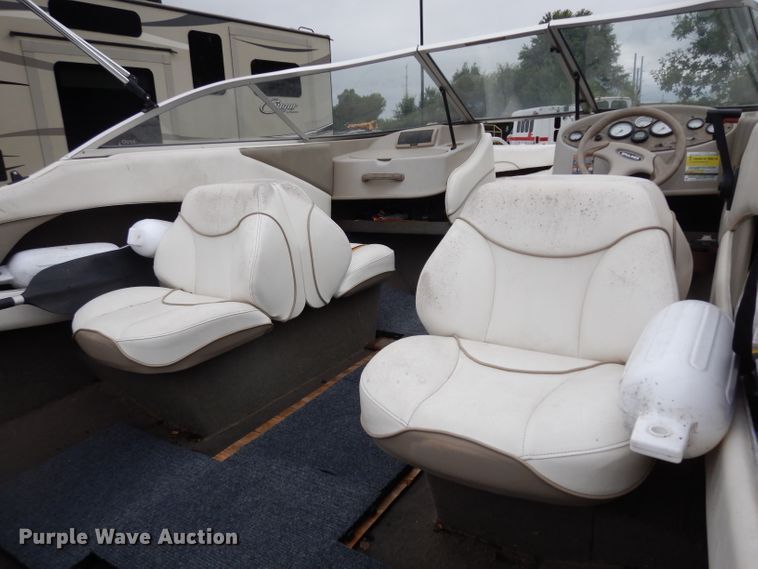 image for item DJ4486 1999 Bayliner Capri  boat