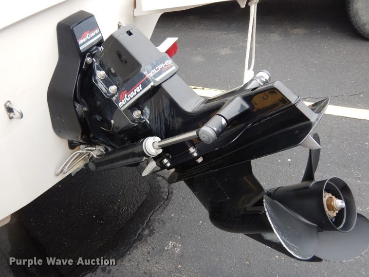 image for item DJ4486 1999 Bayliner Capri  boat