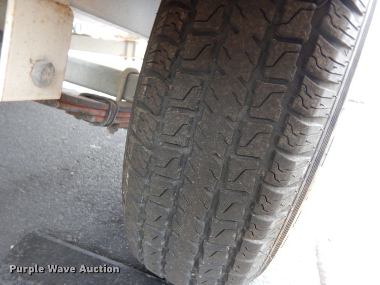 image for item DJ4486 1999 Bayliner Capri  boat