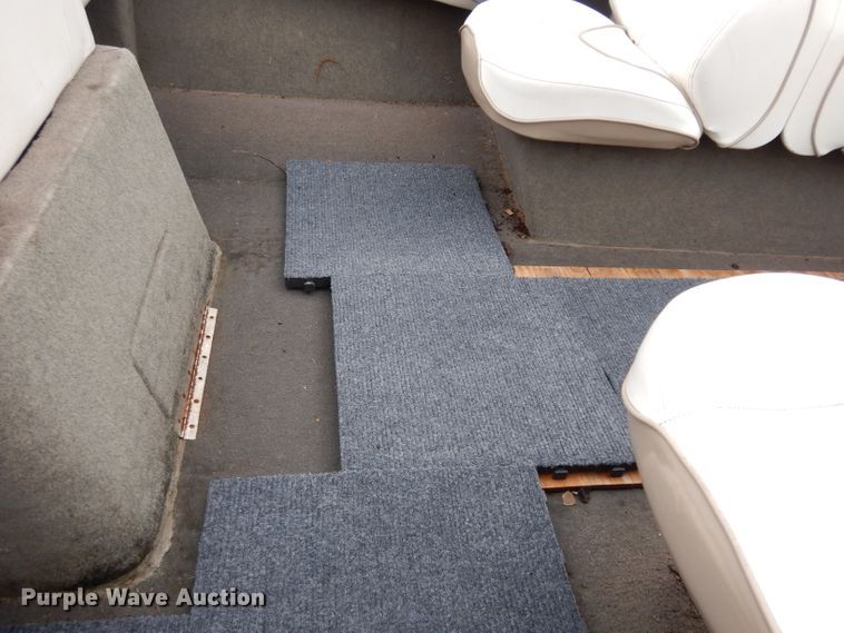 image for item DJ4486 1999 Bayliner Capri  boat