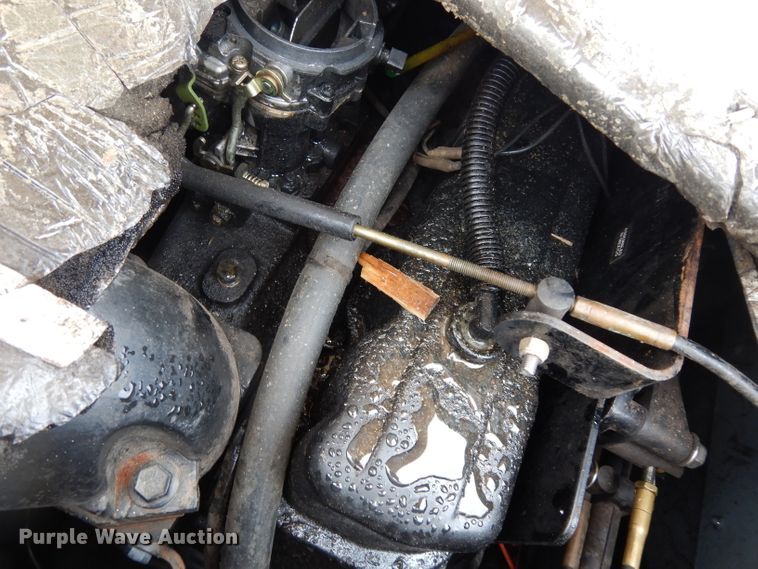 image for item DJ4486 1999 Bayliner Capri  boat