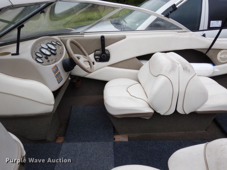 image for item DJ4486 1999 Bayliner Capri  boat