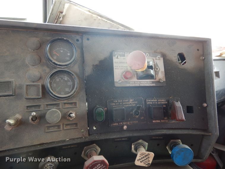 image for item DJ6505 1993 Mack RD688S  flatbed truck with fluid mixing system