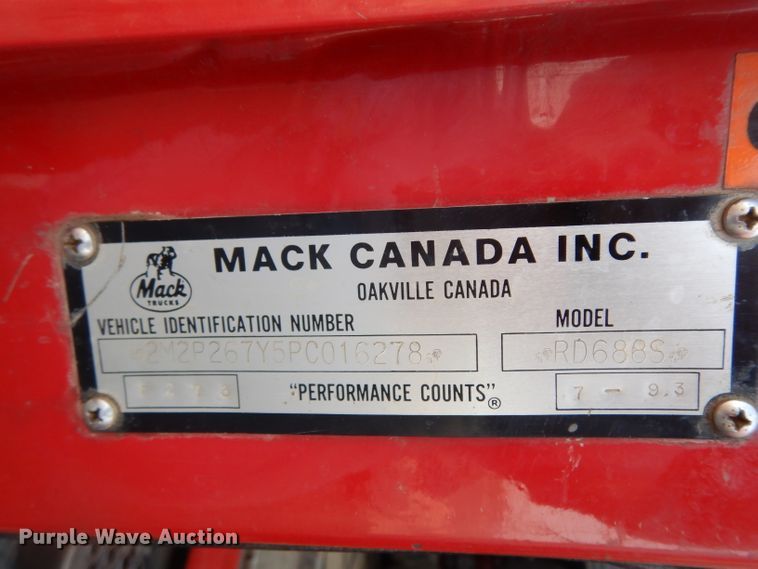 image for item DJ6505 1993 Mack RD688S  flatbed truck with fluid mixing system