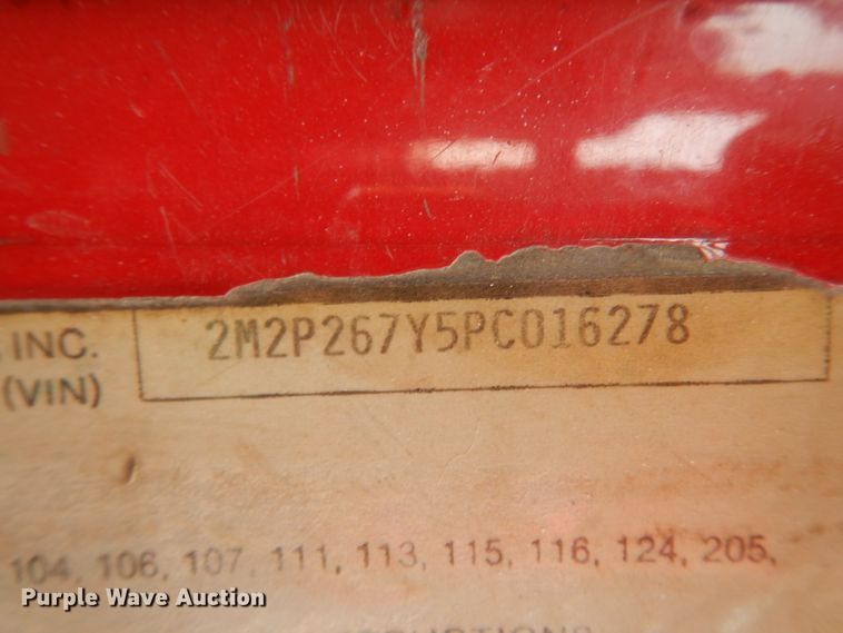 image for item DJ6505 1993 Mack RD688S  flatbed truck with fluid mixing system