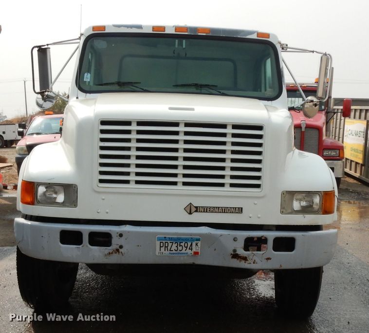 image for item DJ6506 2001 International 4700  dump truck