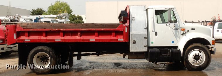 image for item DJ6506 2001 International 4700  dump truck