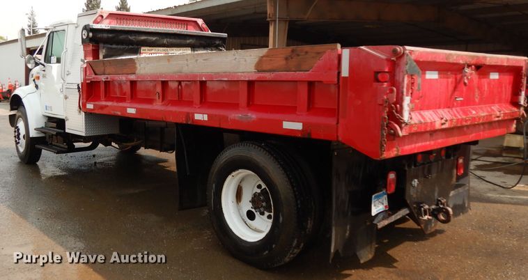 image for item DJ6506 2001 International 4700  dump truck