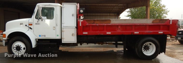 image for item DJ6506 2001 International 4700  dump truck