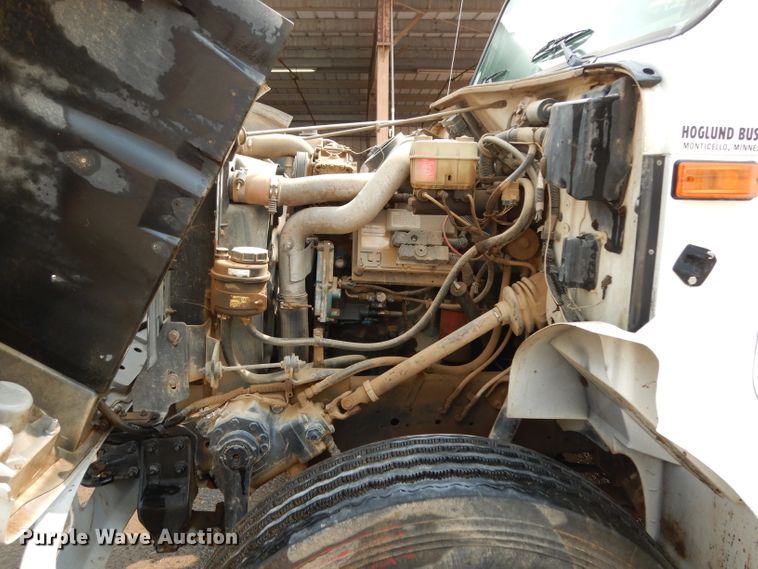 image for item DJ6506 2001 International 4700  dump truck