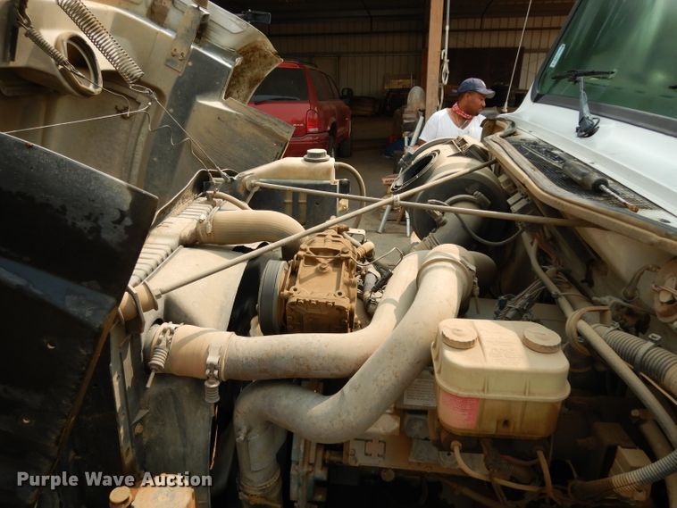 image for item DJ6506 2001 International 4700  dump truck