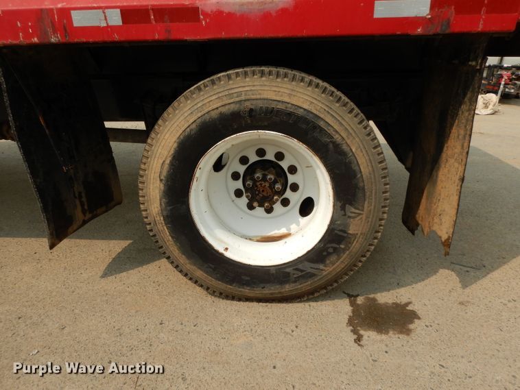 image for item DJ6506 2001 International 4700  dump truck