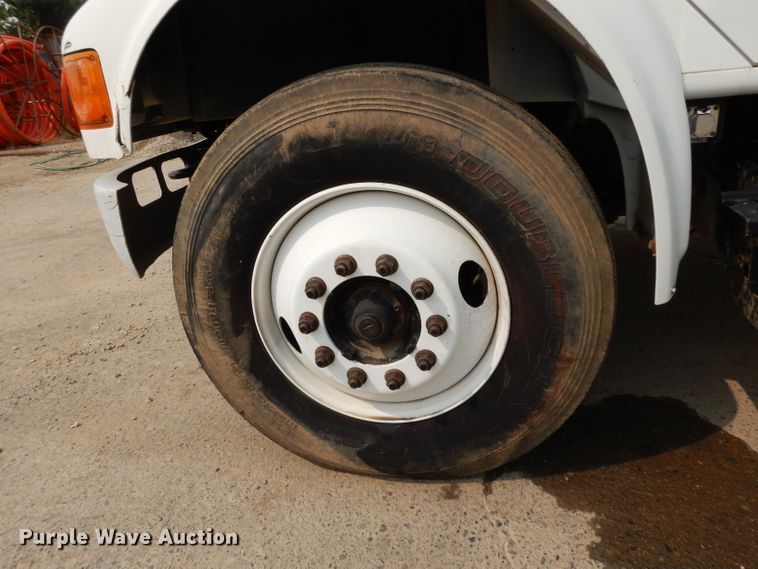 image for item DJ6506 2001 International 4700  dump truck