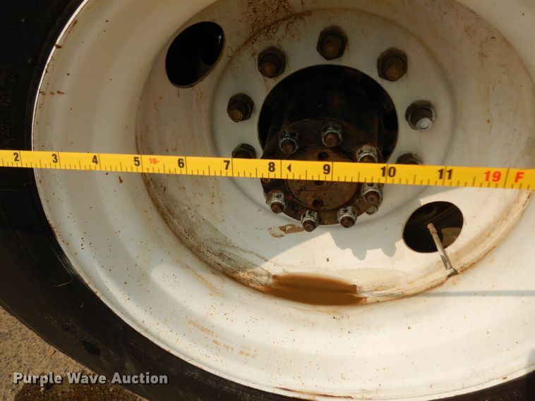 image for item DJ6507 1998 International 4900  flatbed truck