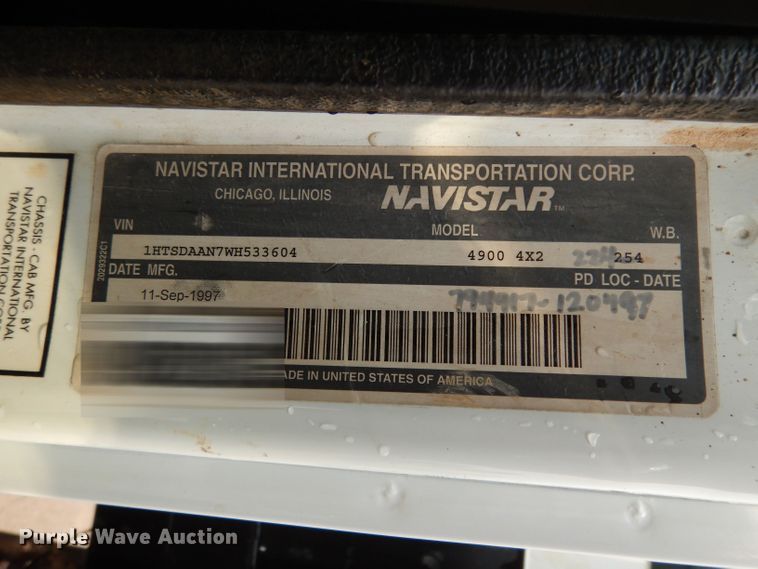 image for item DJ6507 1998 International 4900  flatbed truck