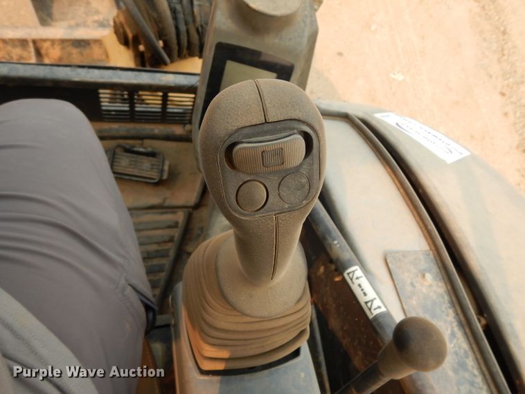 image for item DJ6508 2011 John Deere 27D  mini excavator