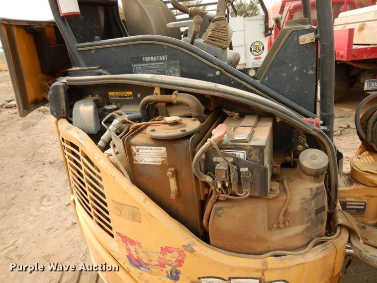 image for item DJ6508 2011 John Deere 27D  mini excavator