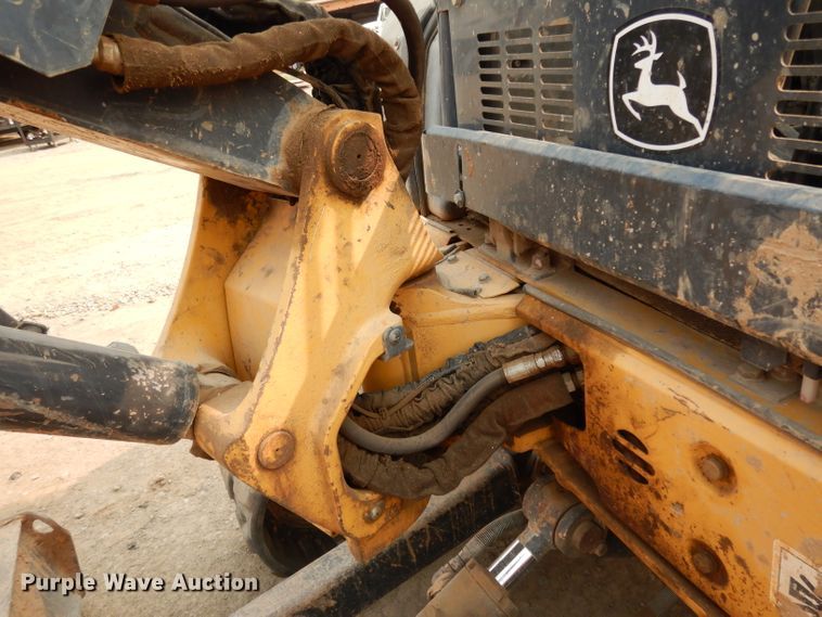 image for item DJ6508 2011 John Deere 27D  mini excavator