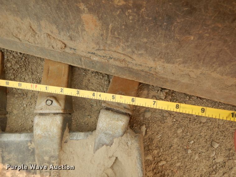 image for item DJ6508 2011 John Deere 27D  mini excavator