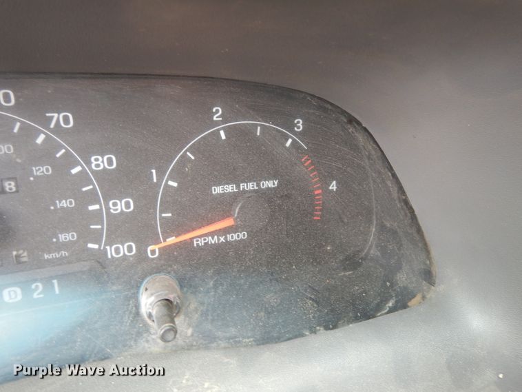 image for item DJ6515 2001 Ford F450 Super Duty  utility truck