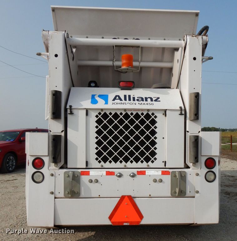 image for item DJ6782 2009 Allianz Johnston MX450  street sweeper
