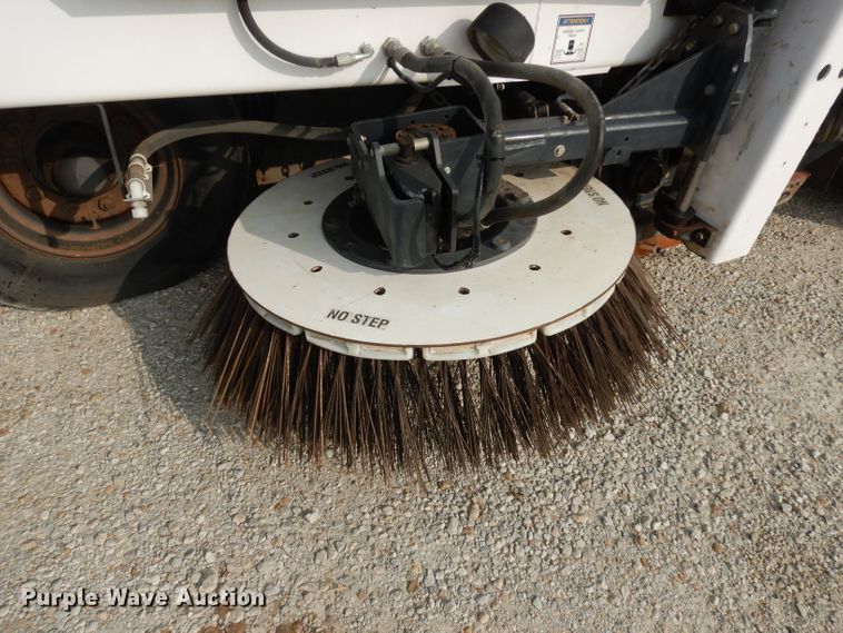 image for item DJ6782 2009 Allianz Johnston MX450  street sweeper