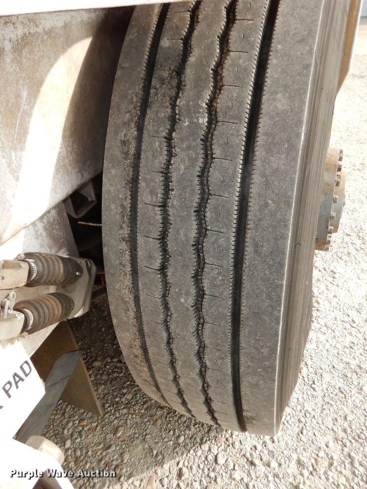 image for item DJ6782 2009 Allianz Johnston MX450  street sweeper