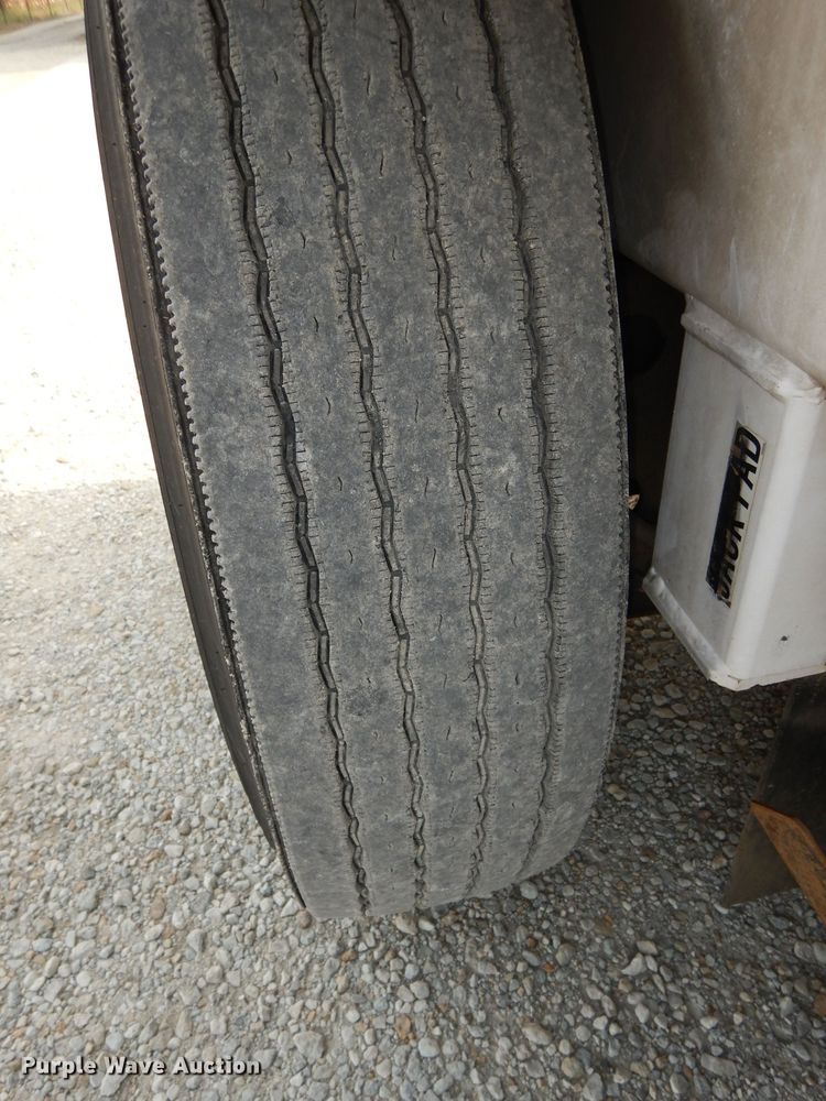 image for item DJ6782 2009 Allianz Johnston MX450  street sweeper