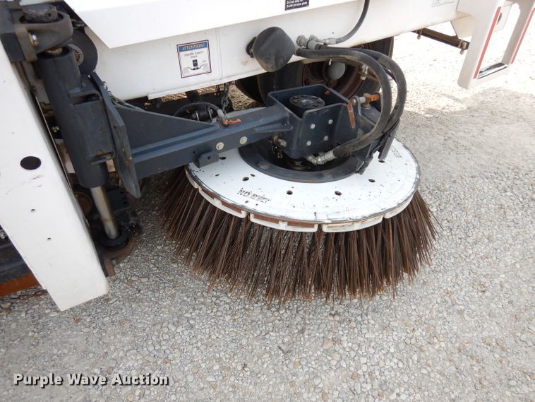 image for item DJ6782 2009 Allianz Johnston MX450  street sweeper
