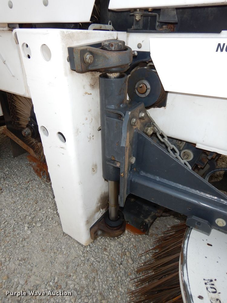 image for item DJ6782 2009 Allianz Johnston MX450  street sweeper