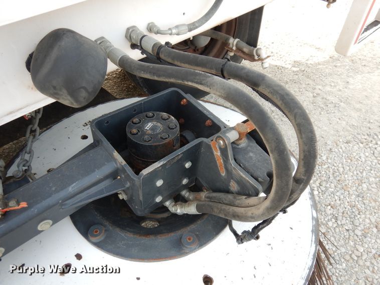 image for item DJ6782 2009 Allianz Johnston MX450  street sweeper