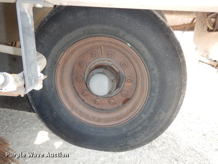 image for item DJ6782 2009 Allianz Johnston MX450  street sweeper