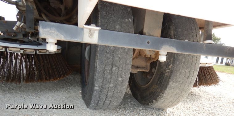 image for item DJ6782 2009 Allianz Johnston MX450  street sweeper