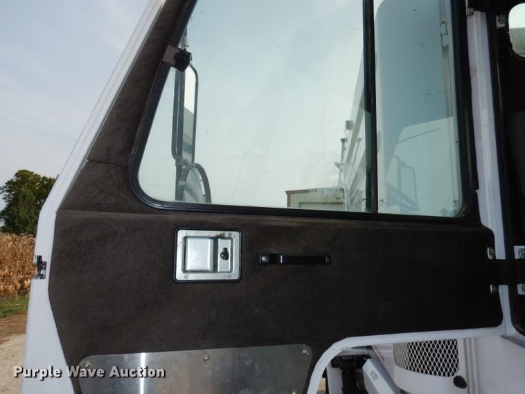 image for item DJ6782 2009 Allianz Johnston MX450  street sweeper