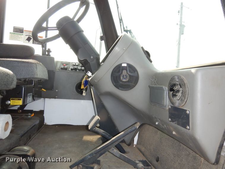 image for item DJ6782 2009 Allianz Johnston MX450  street sweeper