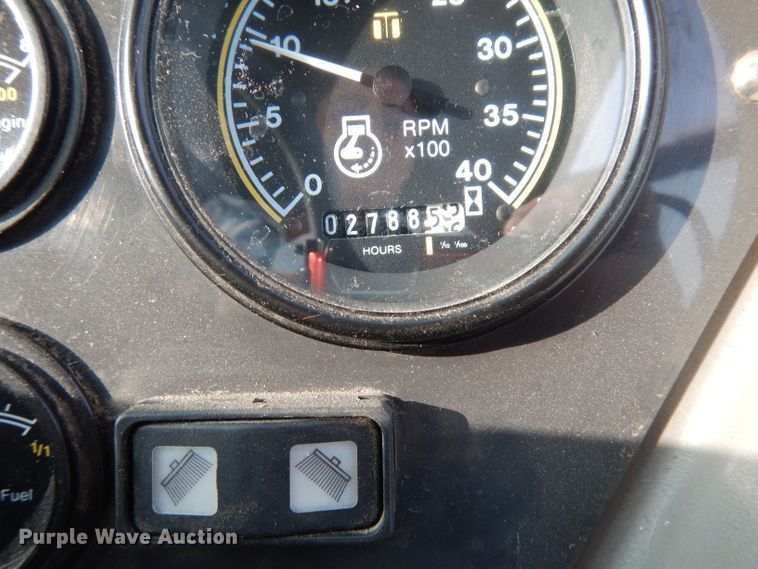 image for item DJ6782 2009 Allianz Johnston MX450  street sweeper