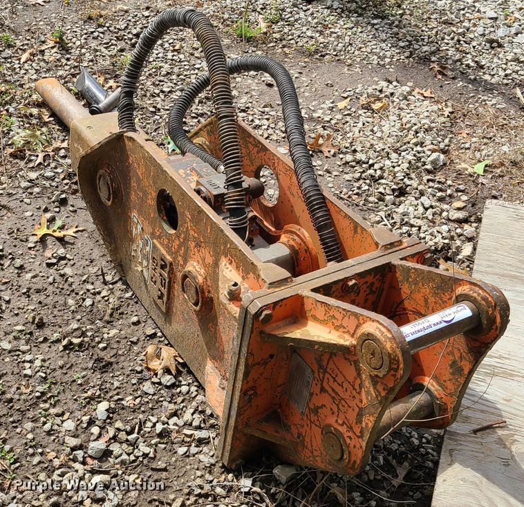 image for item DY9941 NPK GH-3 breaker