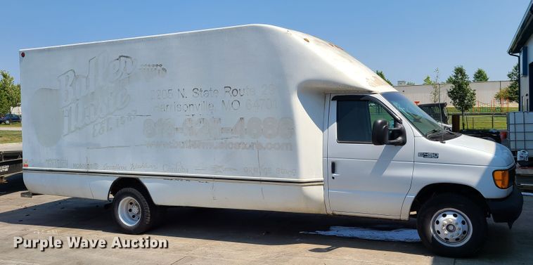 image for item EL9995 2004 Ford E450  box truck
