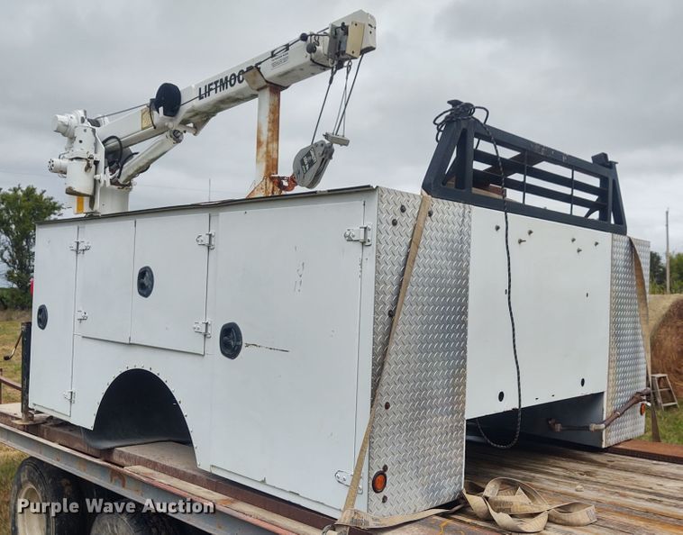 image for item EQ9422 IMT utility bed