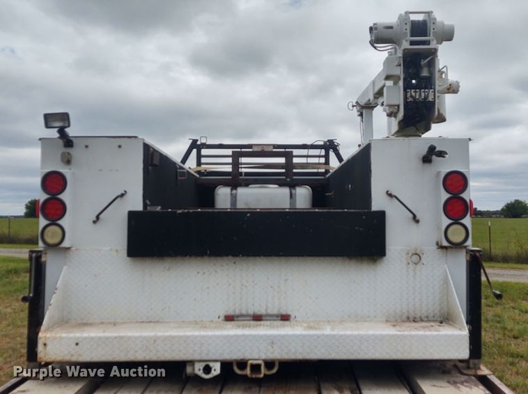 image for item EQ9422 IMT utility bed