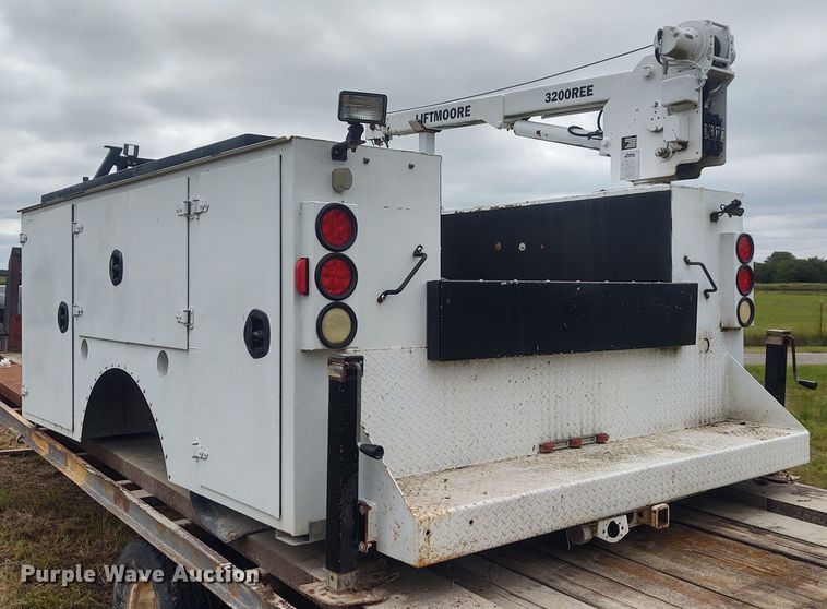 image for item EQ9422 IMT utility bed