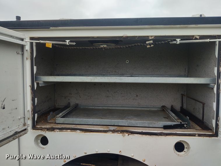 image for item EQ9422 IMT utility bed