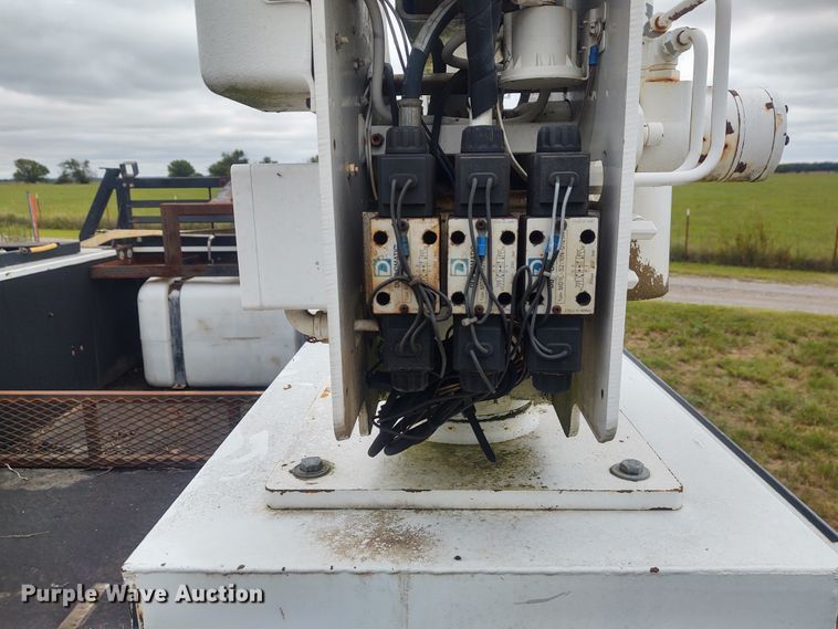 image for item EQ9422 IMT utility bed