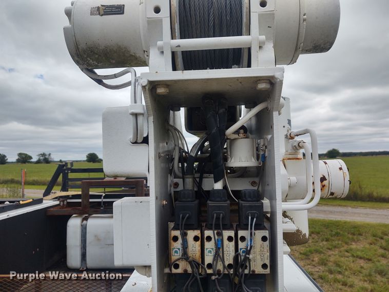 image for item EQ9422 IMT utility bed