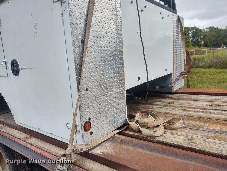 image for item EQ9422 IMT utility bed