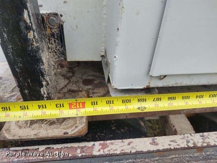 image for item EQ9422 IMT utility bed