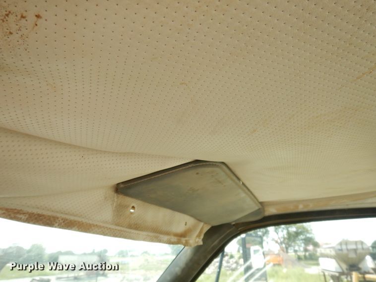 image for item FR9023 1994 GMC TopKick 6000  service truck