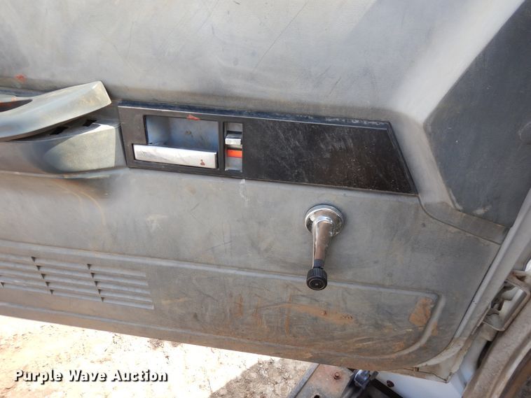 image for item FR9023 1994 GMC TopKick 6000  service truck