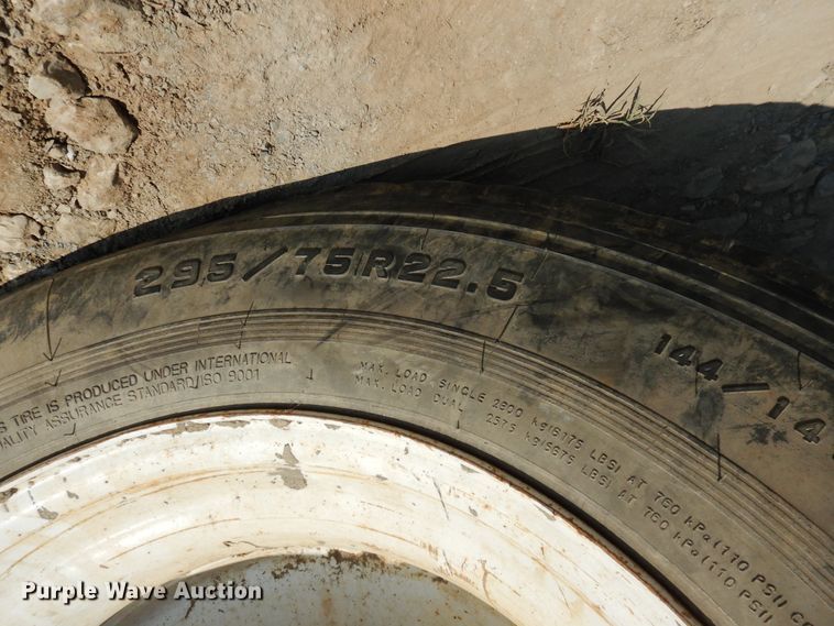 image for item FR9023 1994 GMC TopKick 6000  service truck