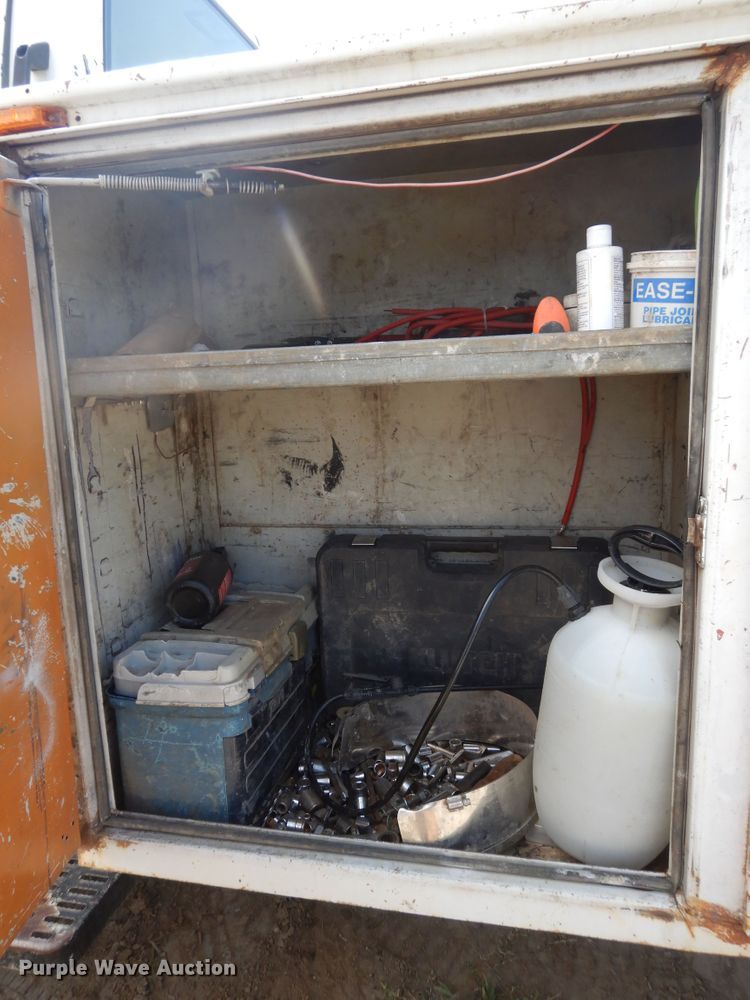 image for item FR9023 1994 GMC TopKick 6000  service truck